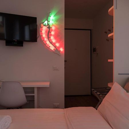 Youhosty - Sciesa Milan Bagian luar foto